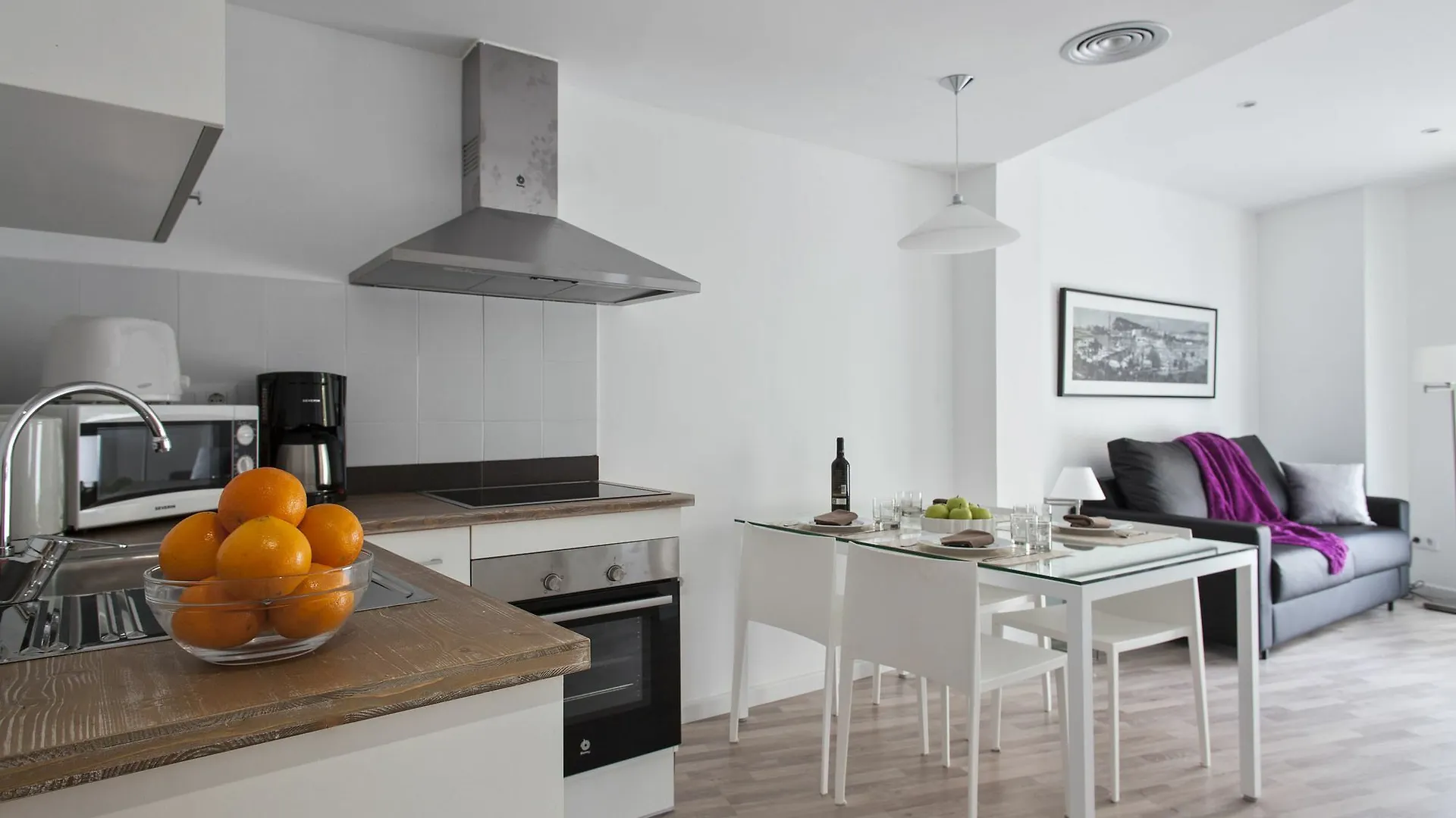 ברצלונה Habitat Apartments Blanca ספרד
